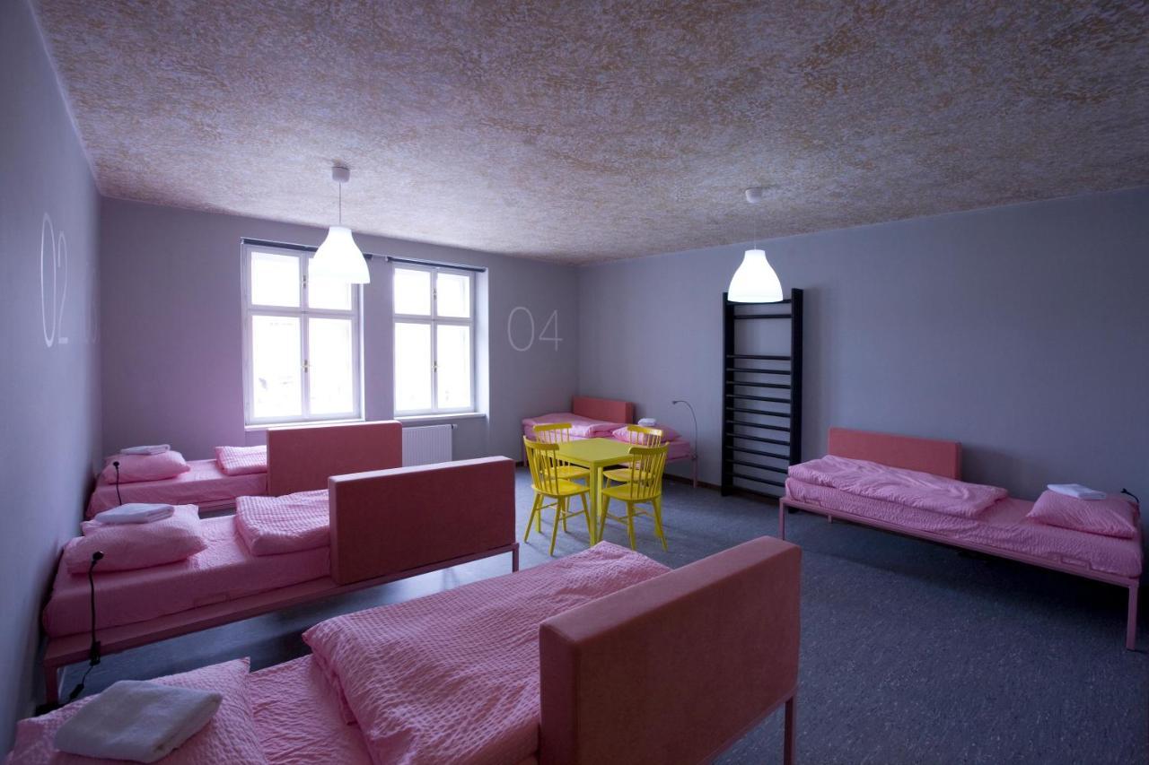 Hostel U Zlateho Kohouta Кромержиж Экстерьер фото