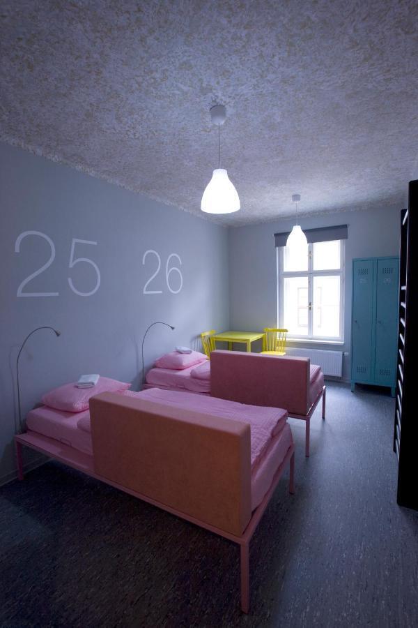 Hostel U Zlateho Kohouta Кромержиж Экстерьер фото
